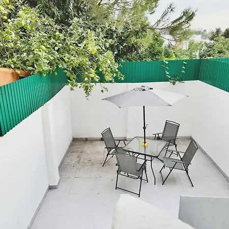 Apartment Lemon Tree With Patio Lissabon